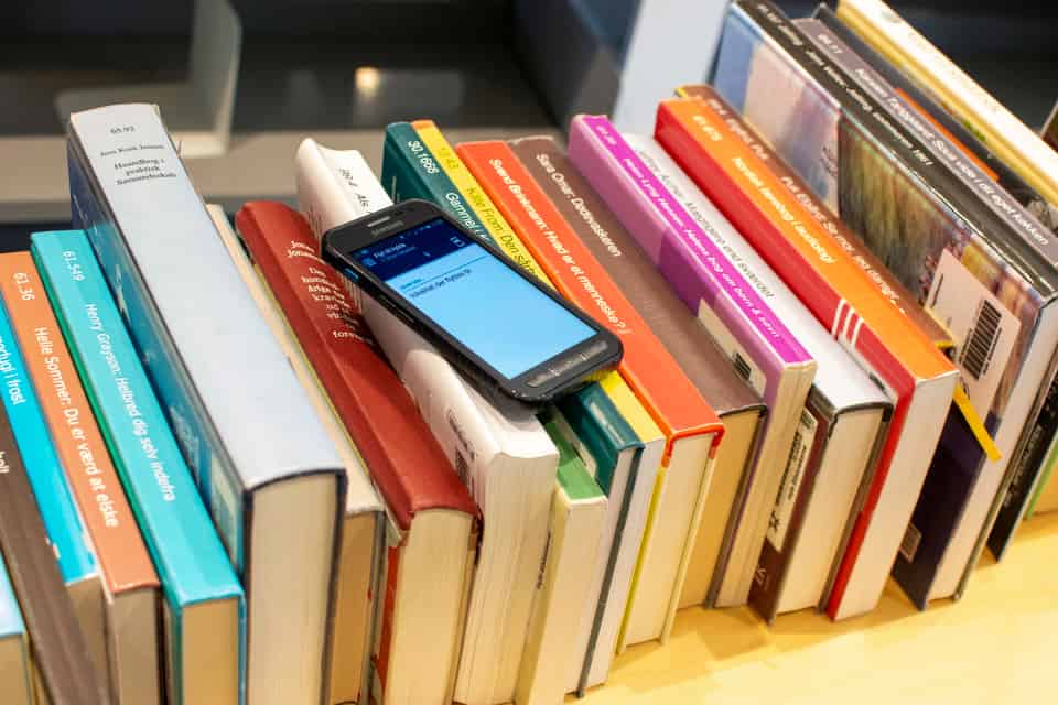 Library Self Checkout Service Machine - Checkout systems